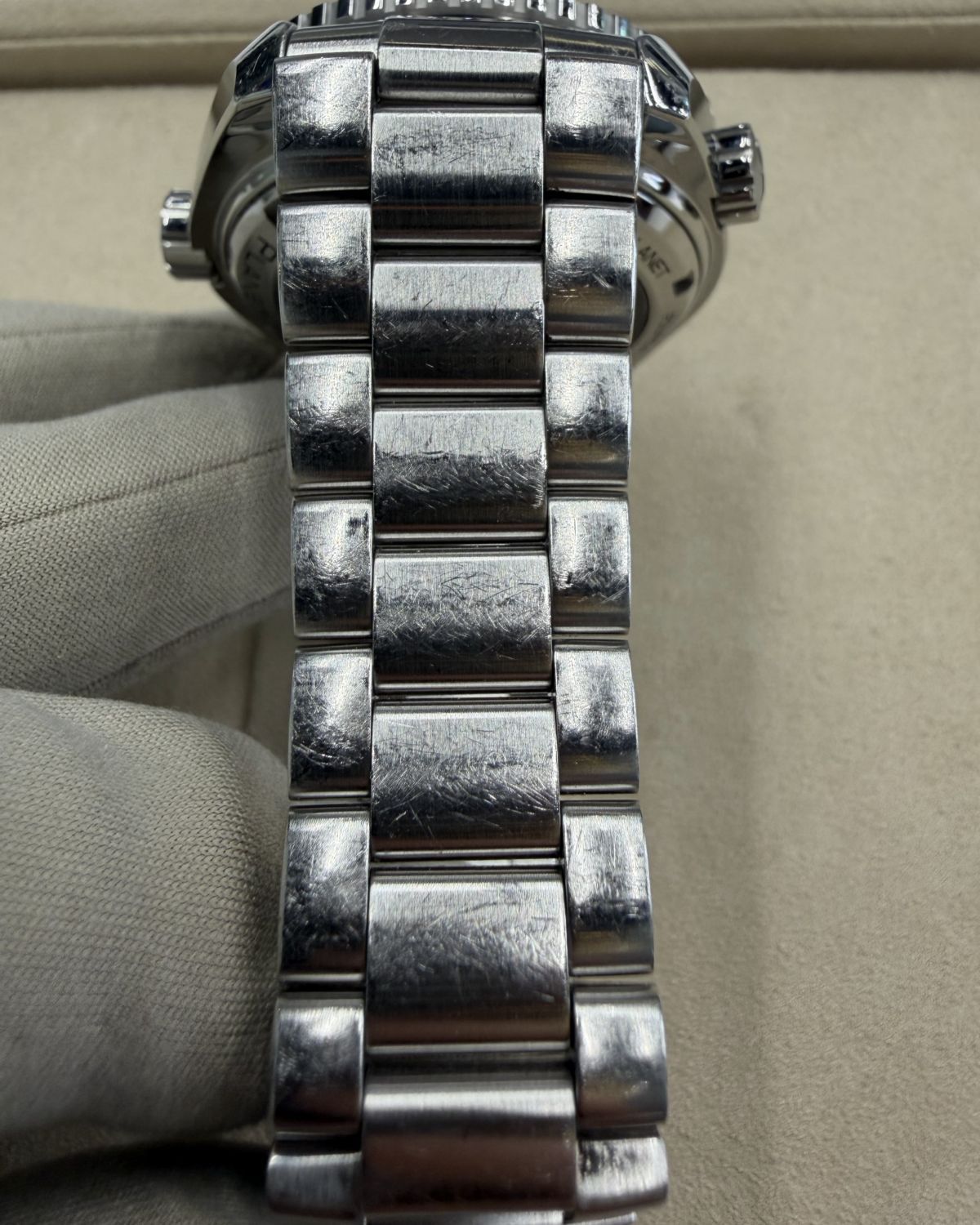 Omega 232.30.44.22.03.001