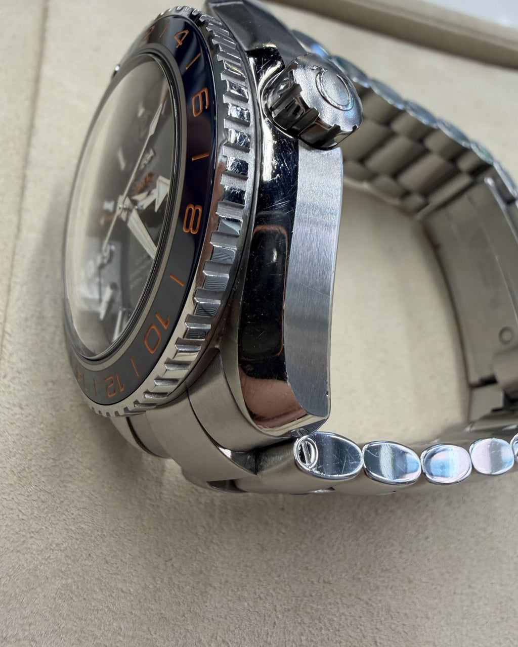 Omega 232.30.44.22.03.001
