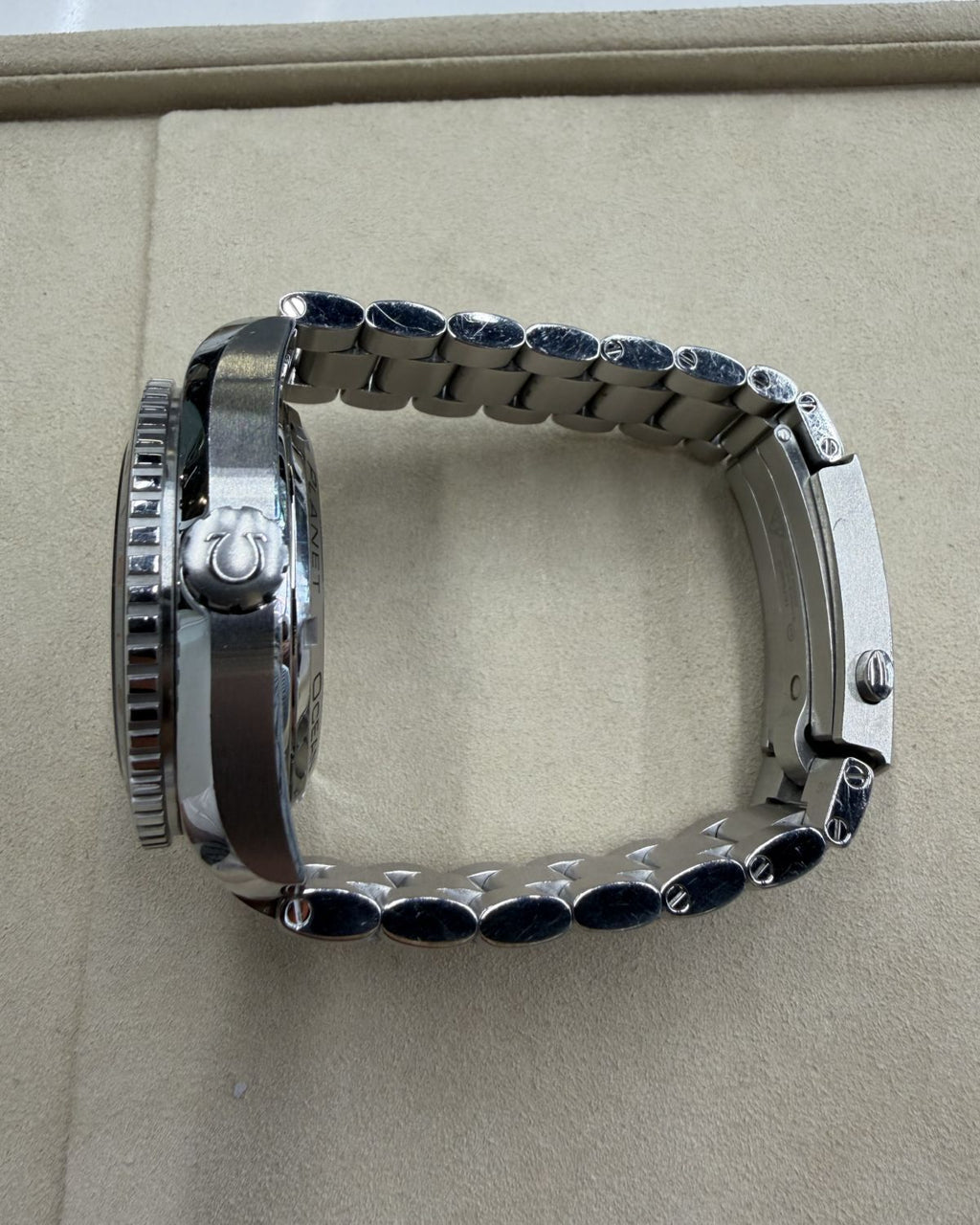 Omega 232.30.44.22.03.001