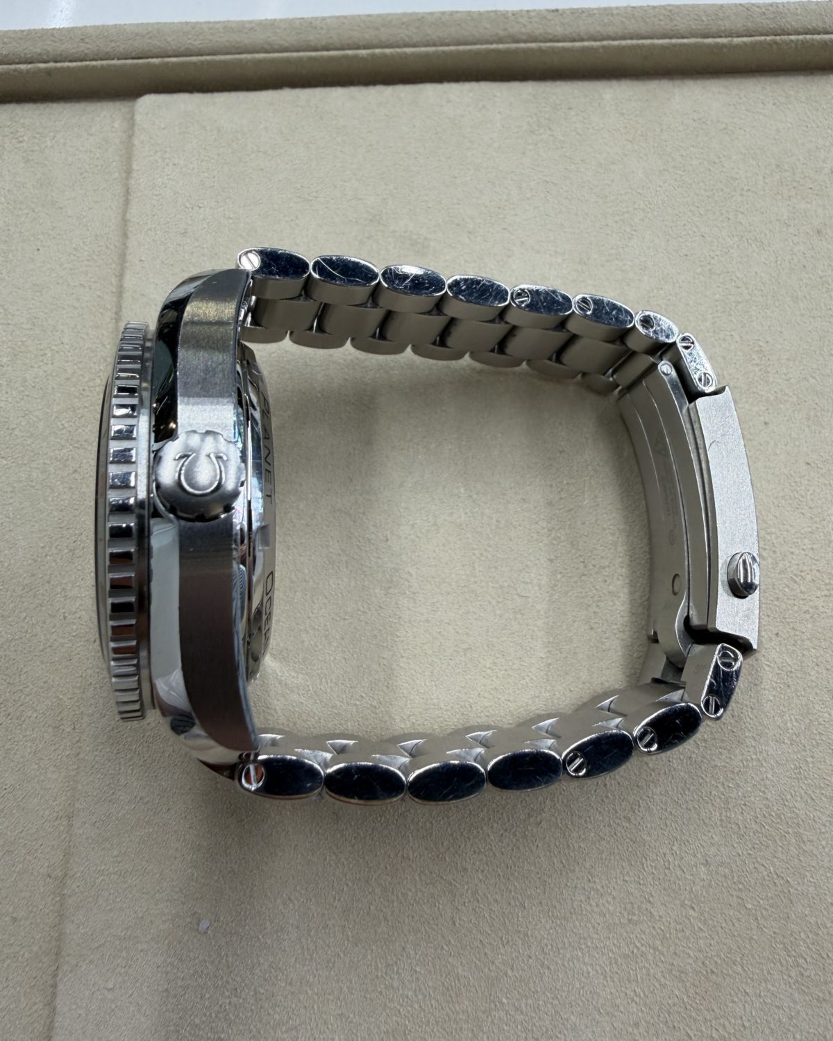 Omega 232.30.44.22.03.001