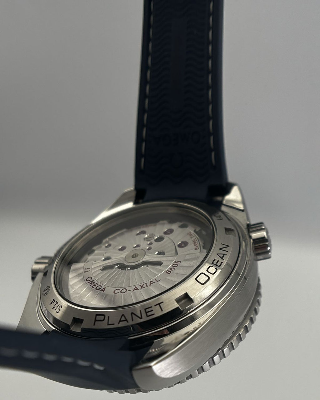 Omega 232.32.44.22.03.001