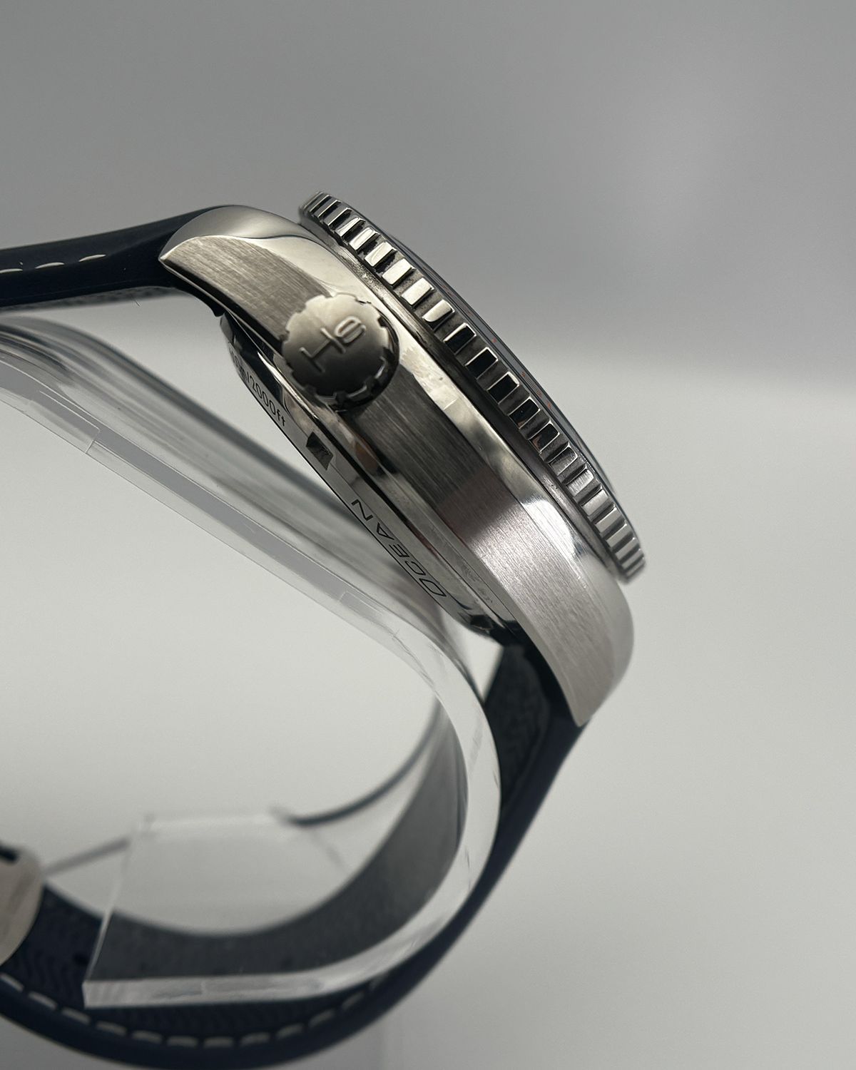 Omega 232.32.44.22.03.001