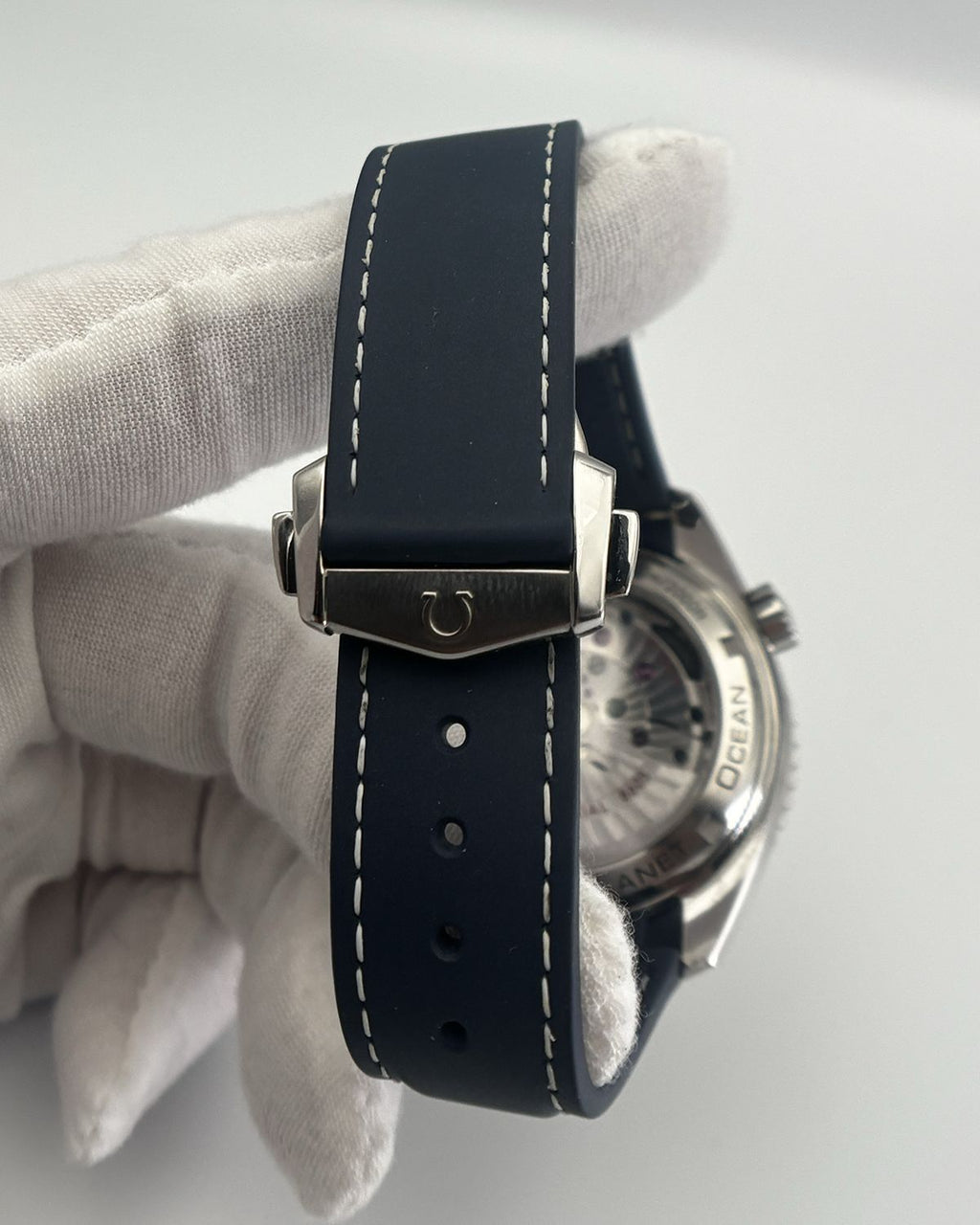Omega 232.32.44.22.03.001