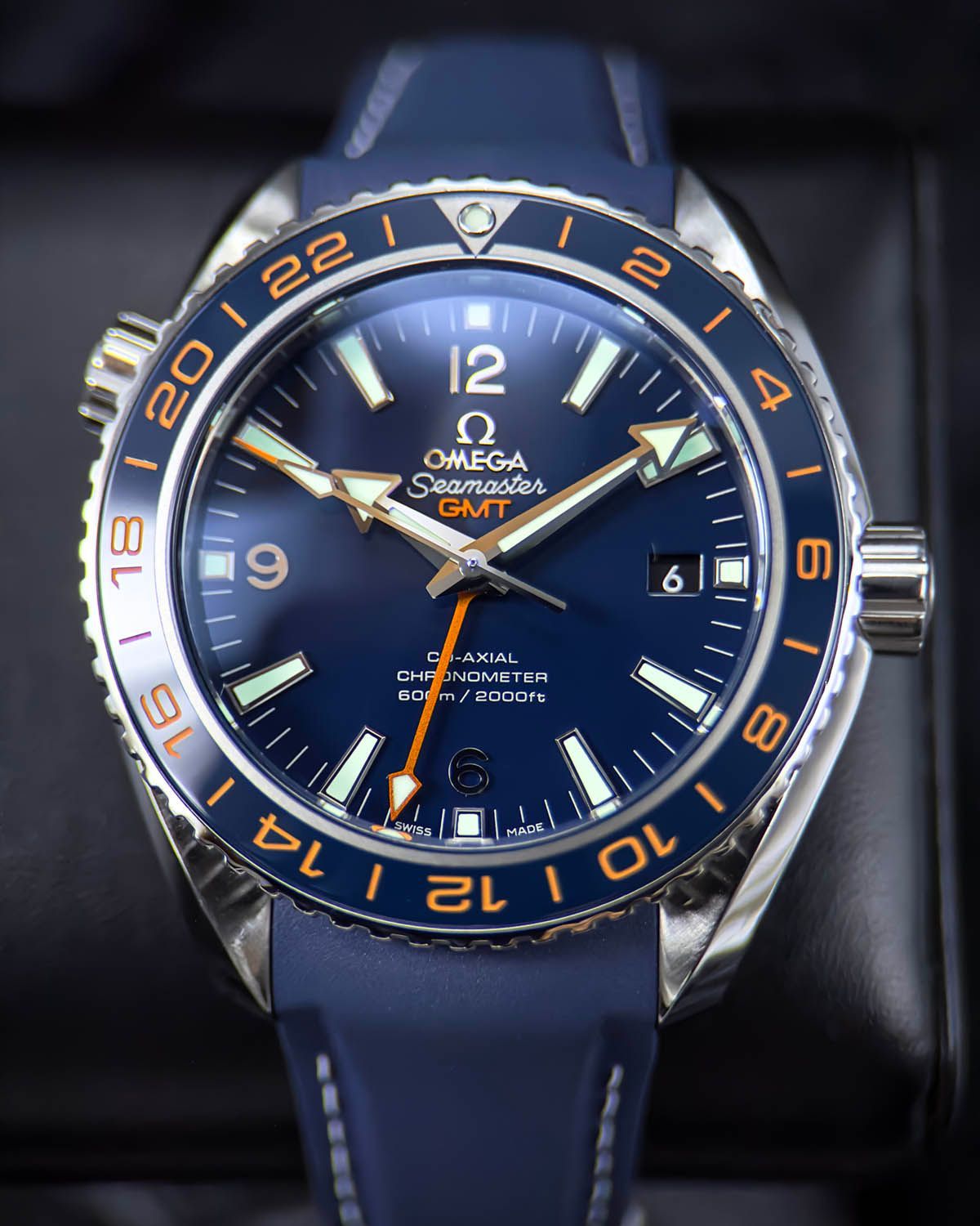 Omega 232.32.44.22.03.001