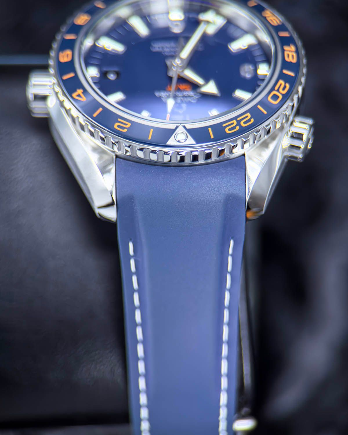 Omega 232.32.44.22.03.001