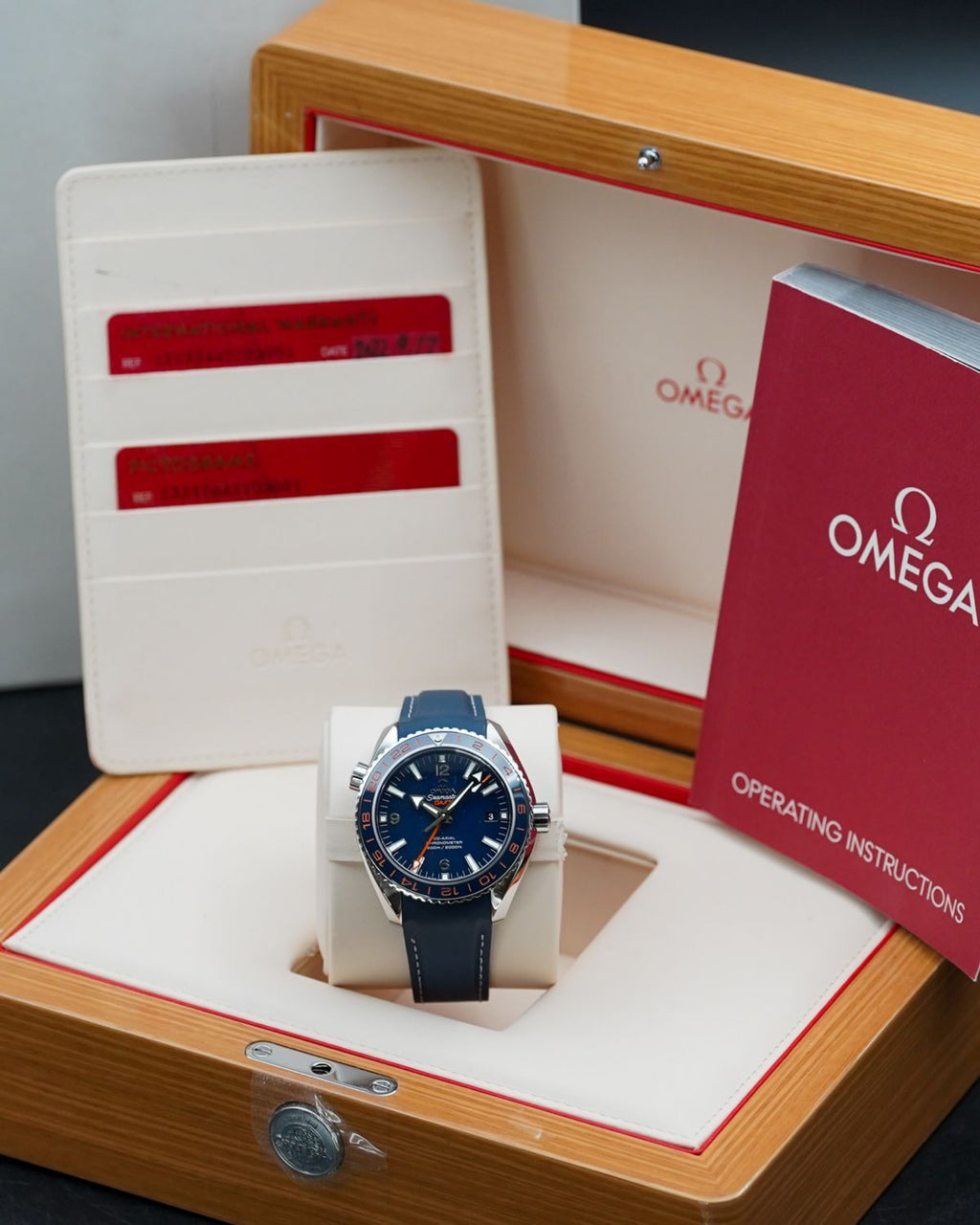 Omega 232.32.44.22.03.001