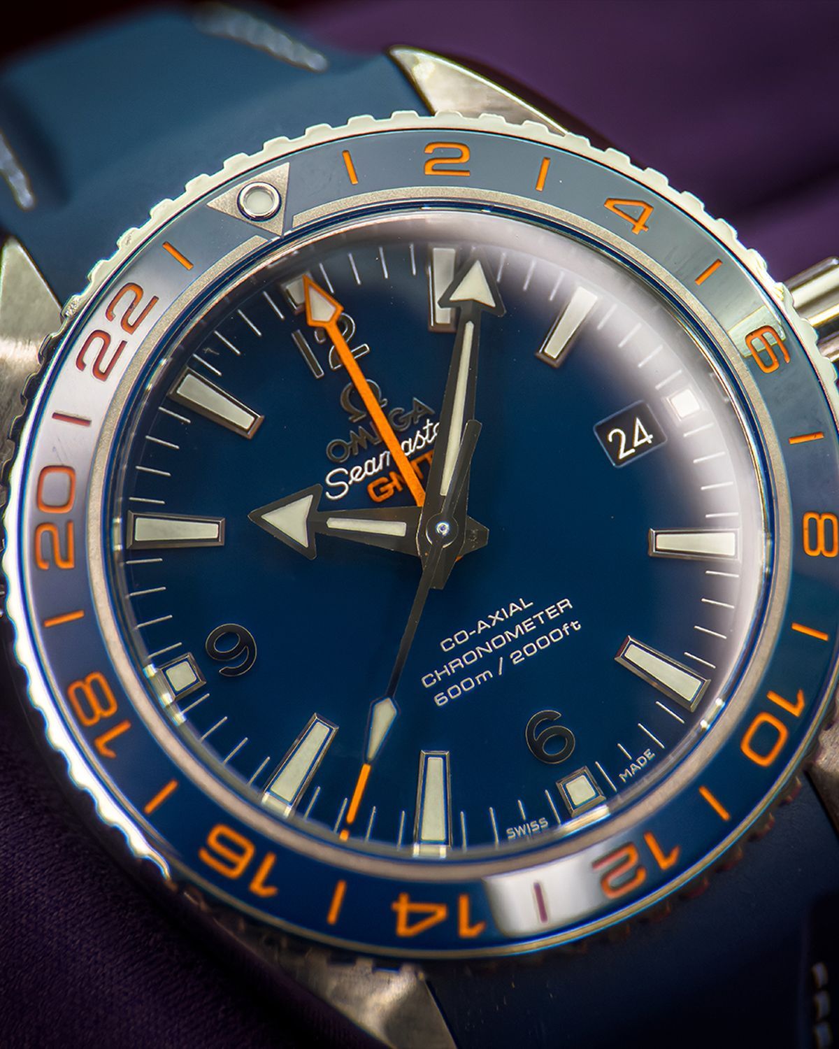 Omega 232.32.44.22.03.001