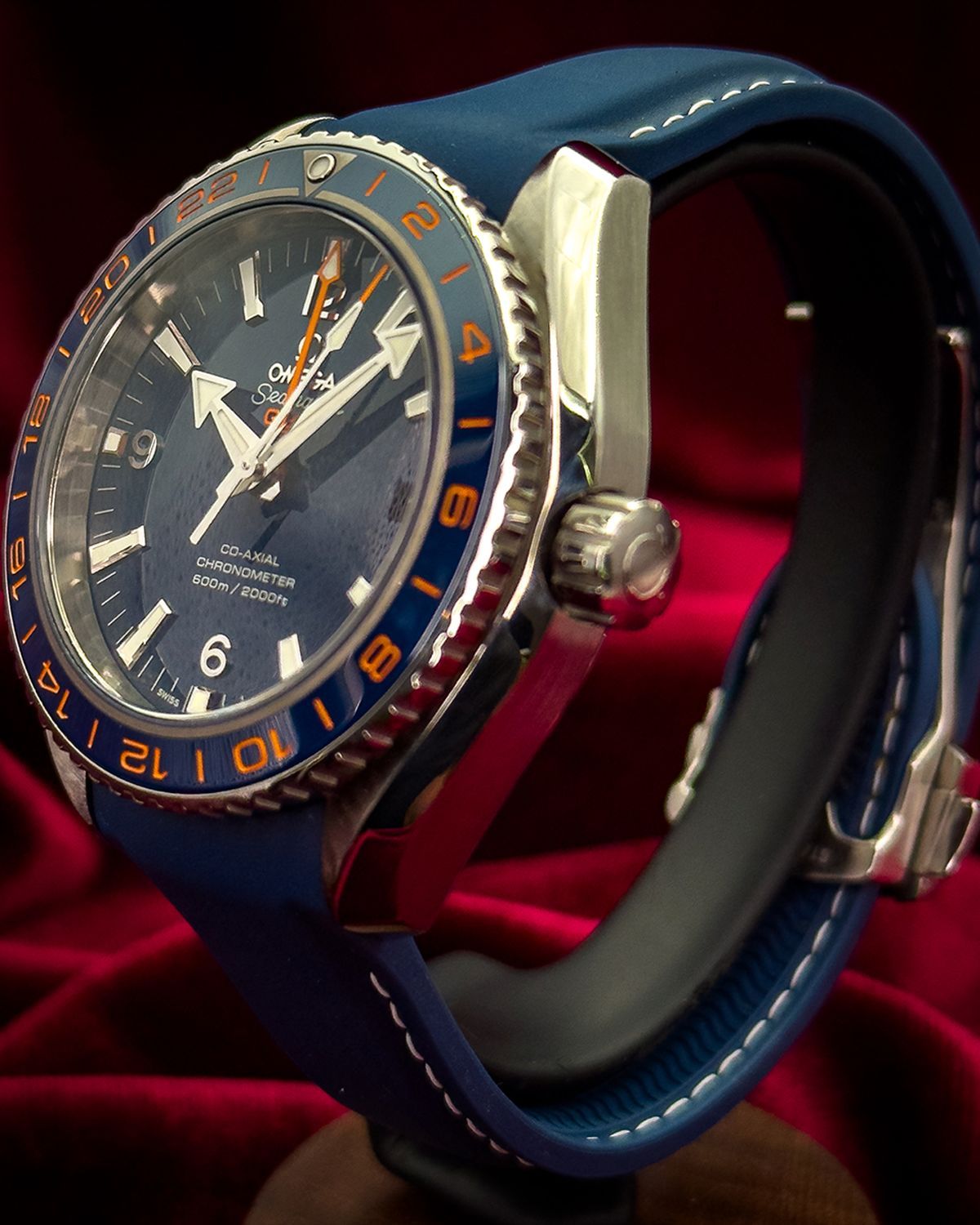 Omega 232.32.44.22.03.001