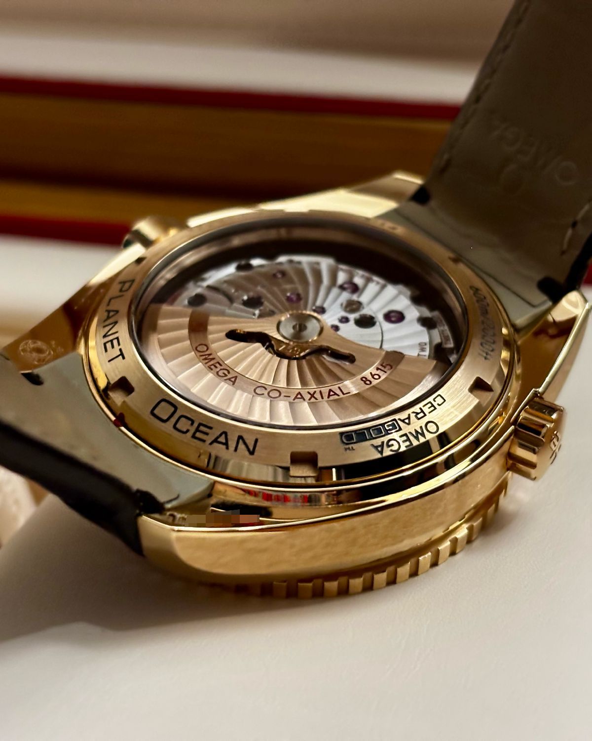 Omega 232.63.44.22.01.001