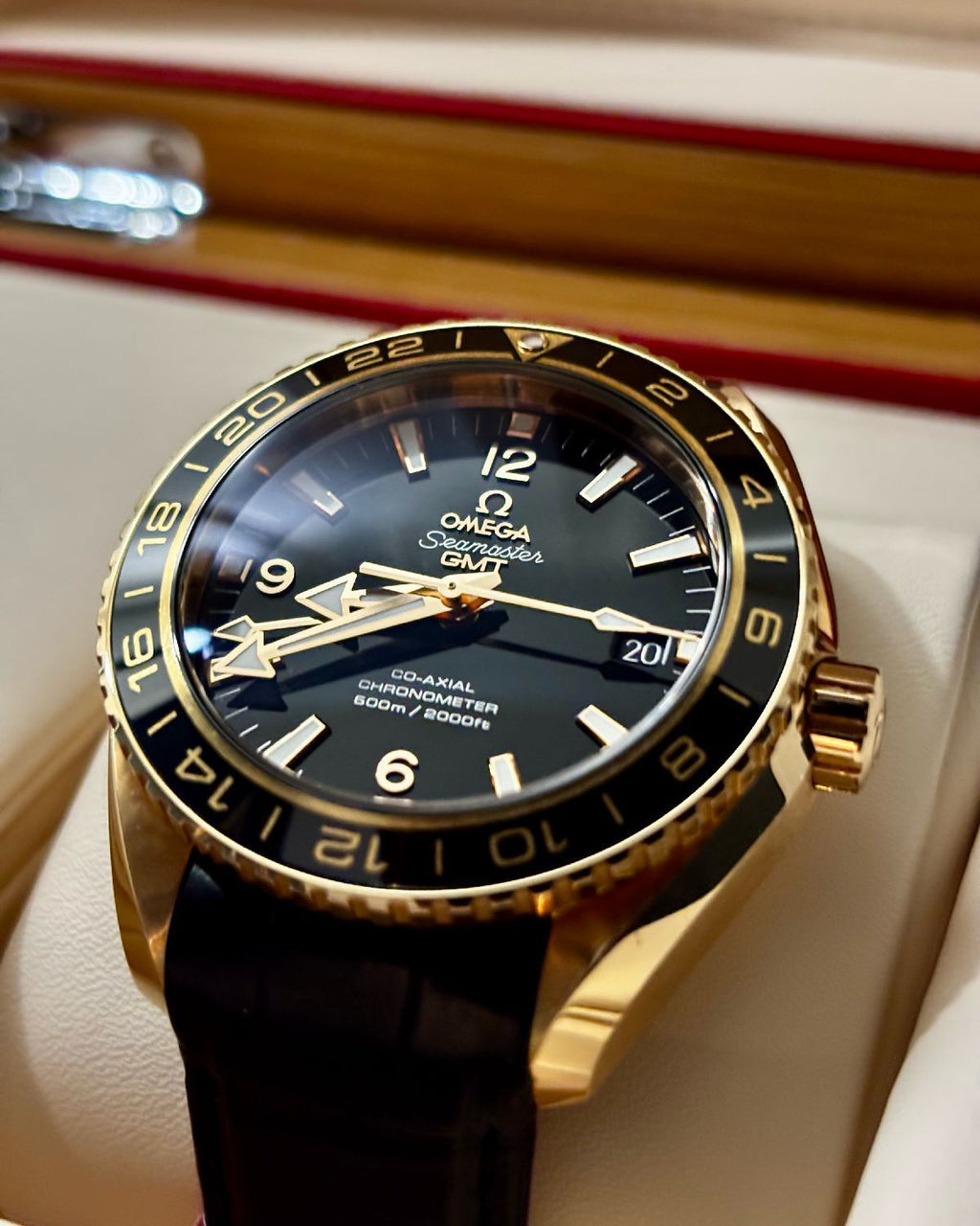 Omega 232.63.44.22.01.001