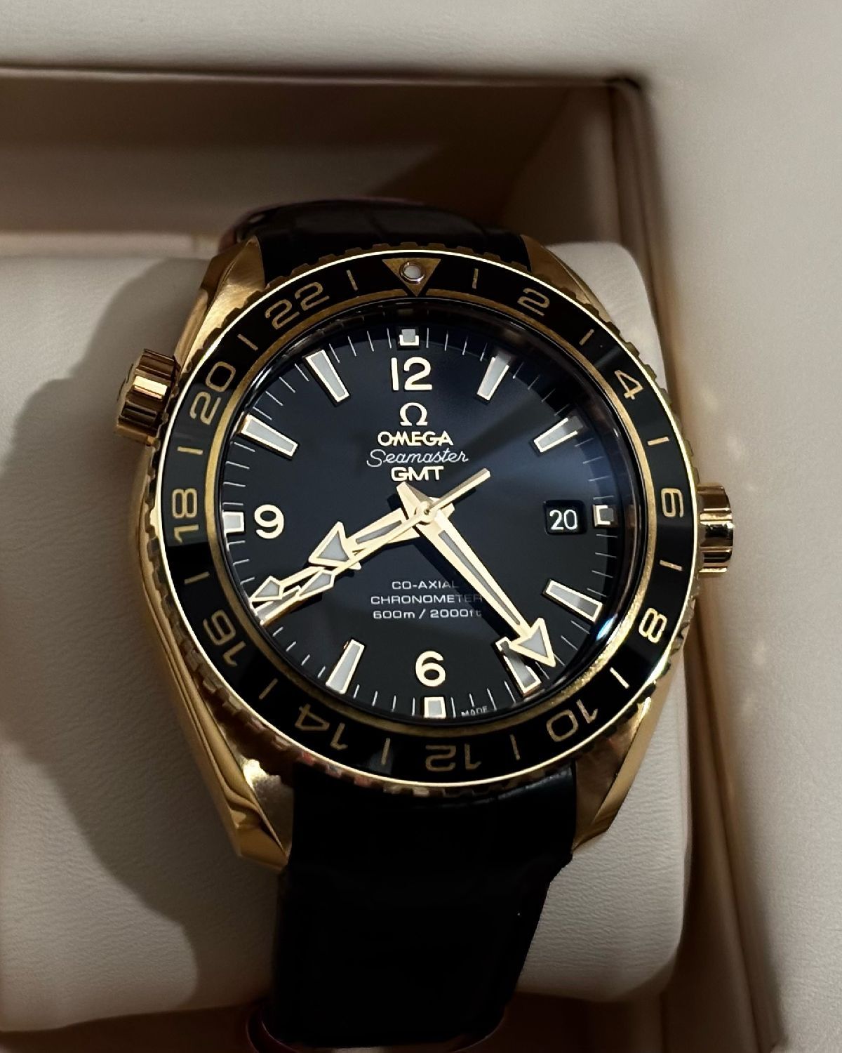 Omega 232.63.44.22.01.001