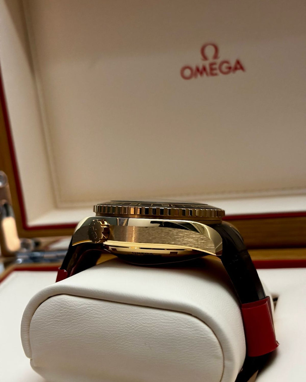 Omega 232.63.44.22.01.001