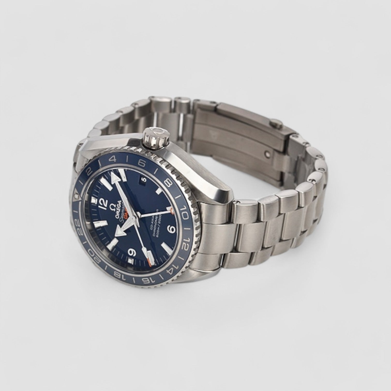Omega 232.90.44.22.03.001