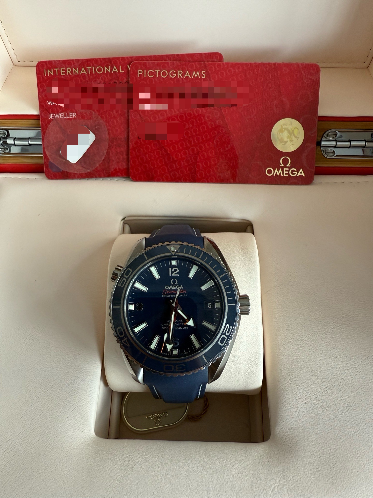 Omega 232.92.42.21.03.001