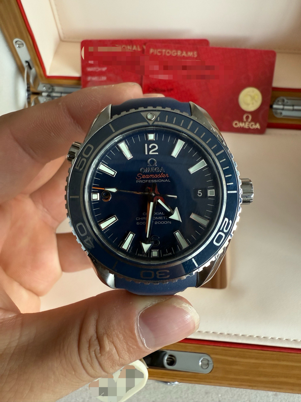 Omega 232.92.42.21.03.001