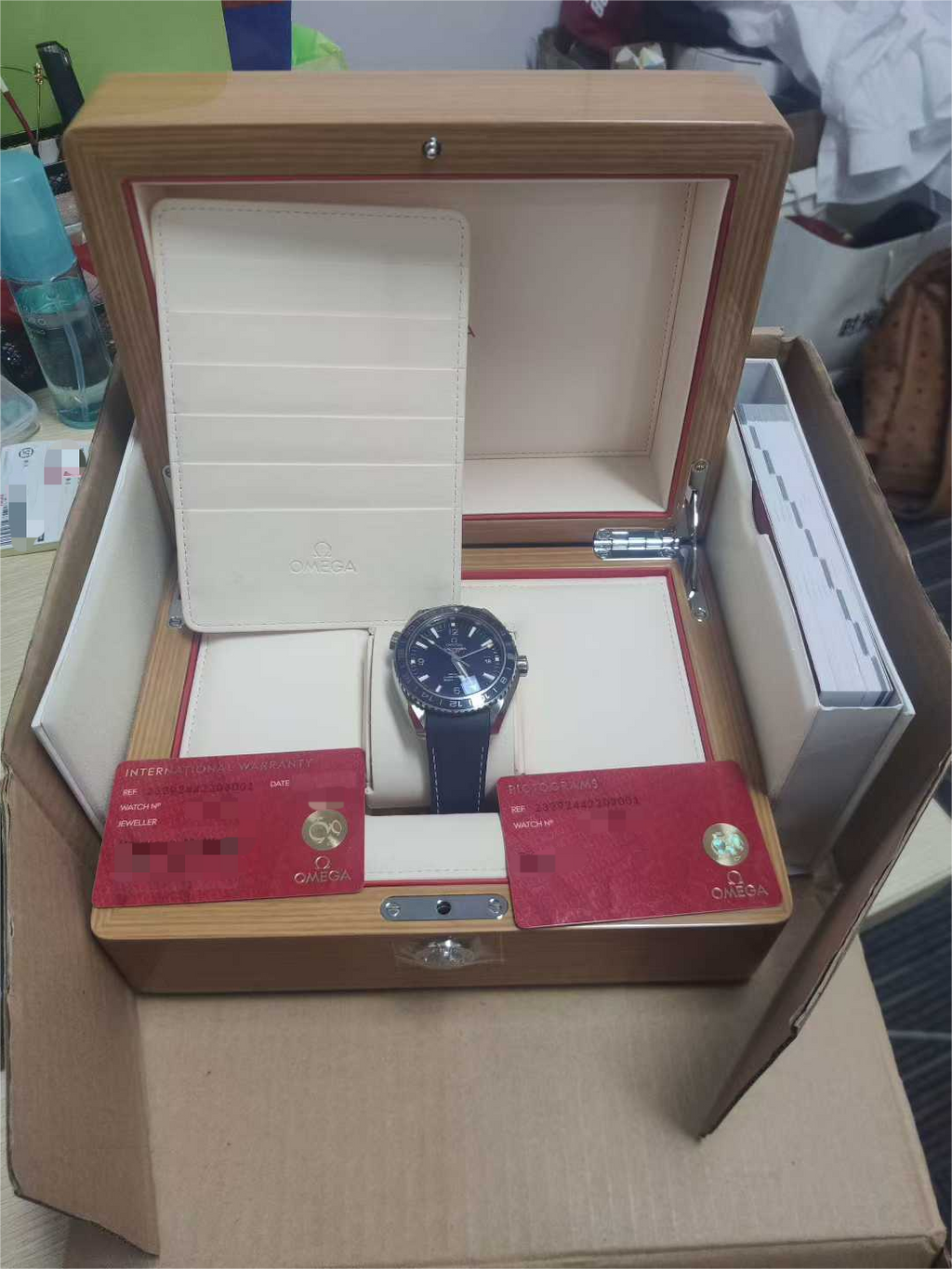 Omega 232.92.44.22.03.001