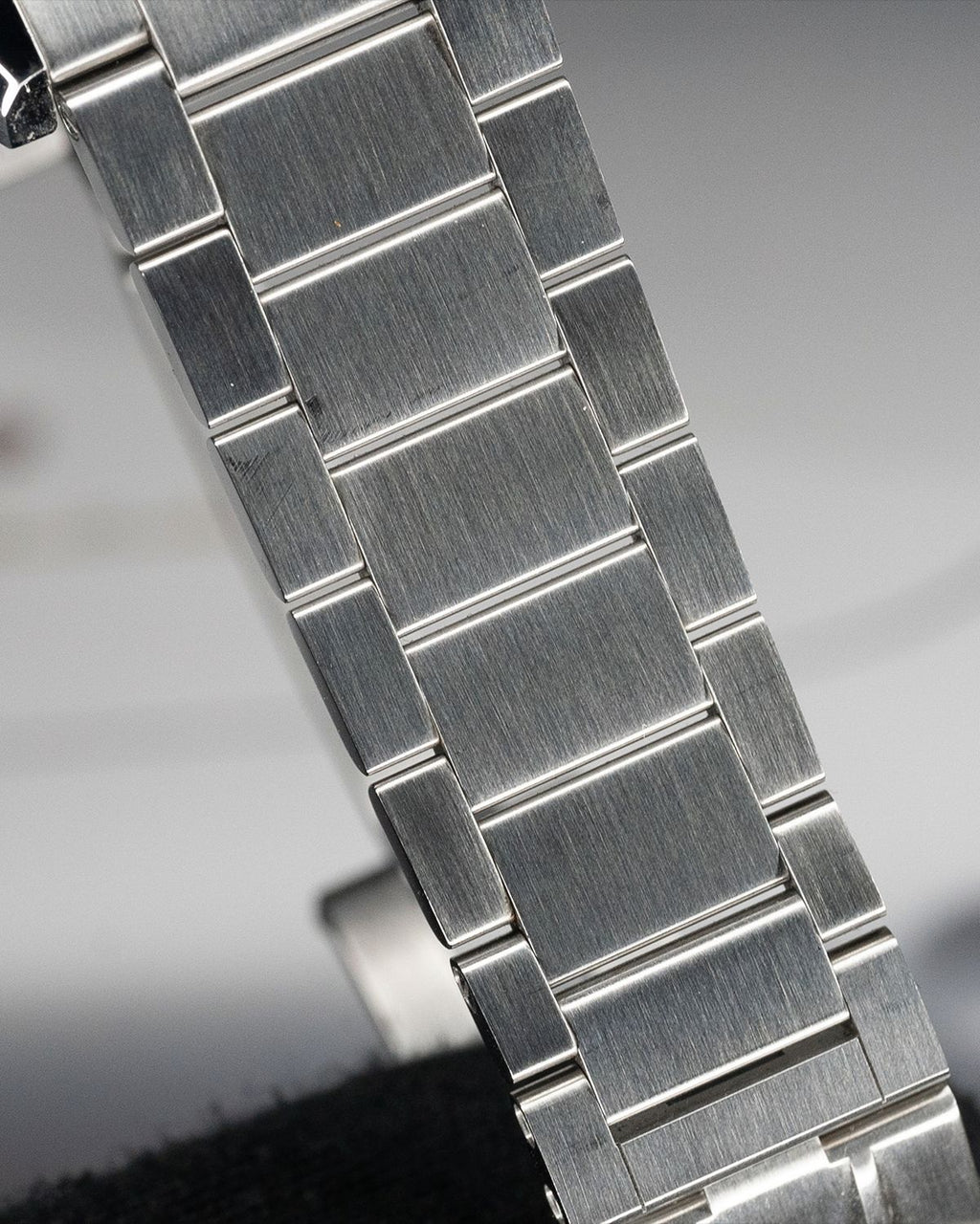 Omega 233.32.41.21.01.001