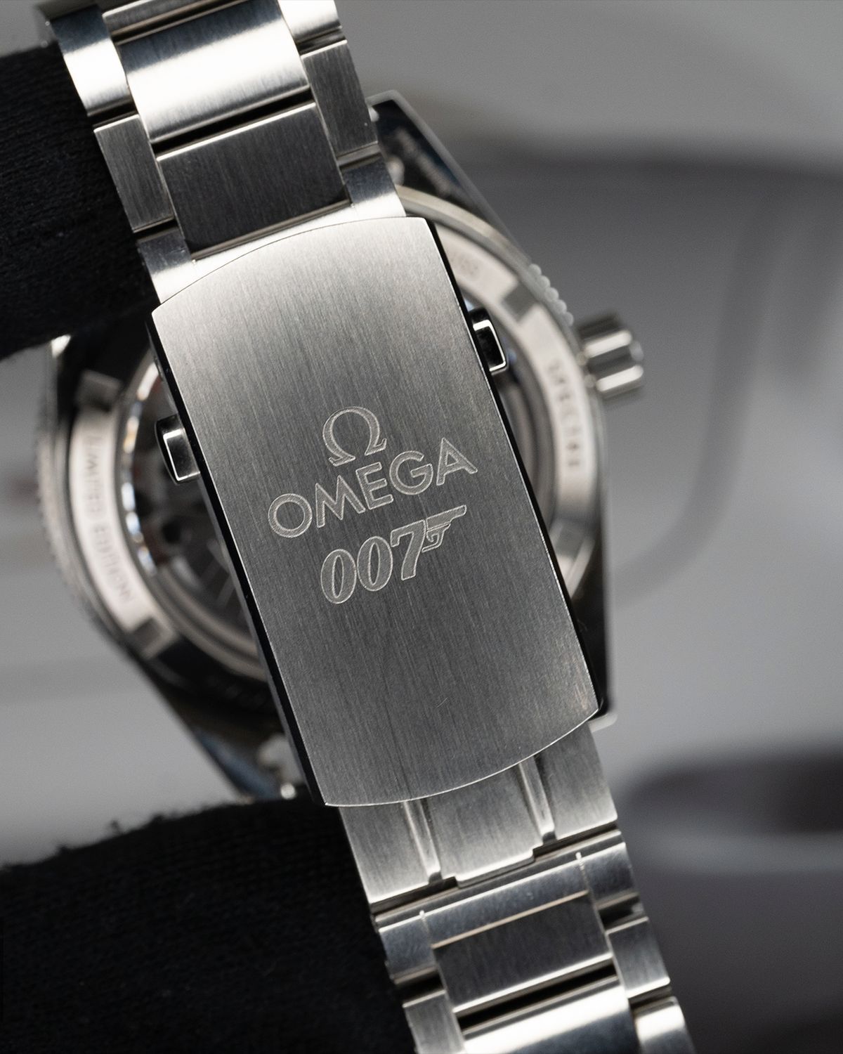 Omega 233.32.41.21.01.001