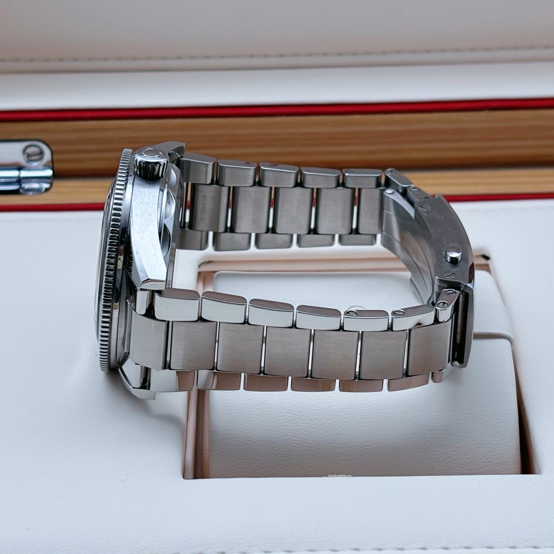 Omega 234.30.41.21.01.001