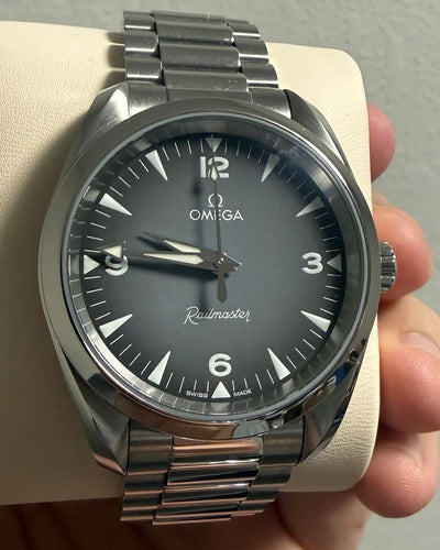 Omega 235.10.38.20.06.001