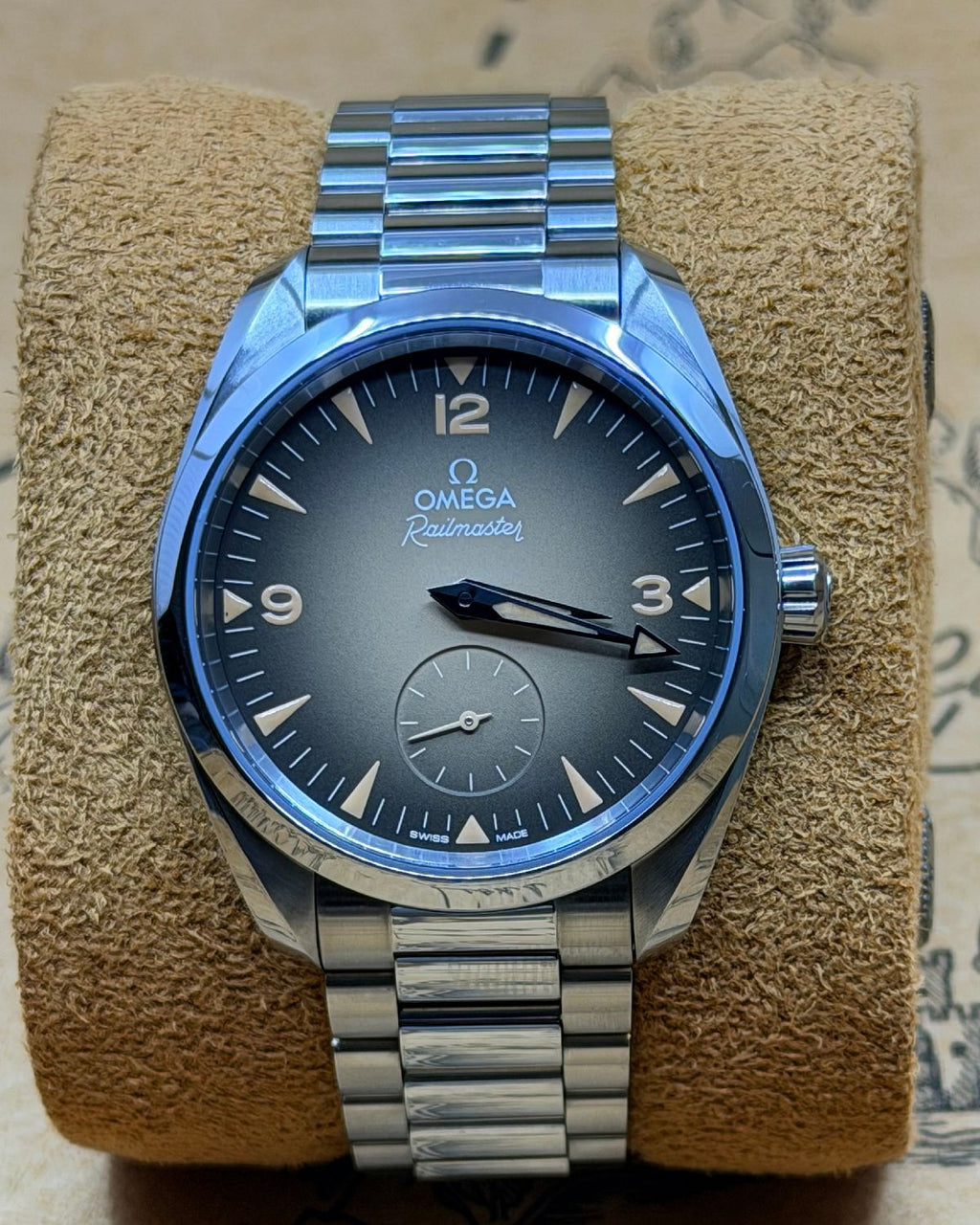 Omega 235.10.38.20.13.001