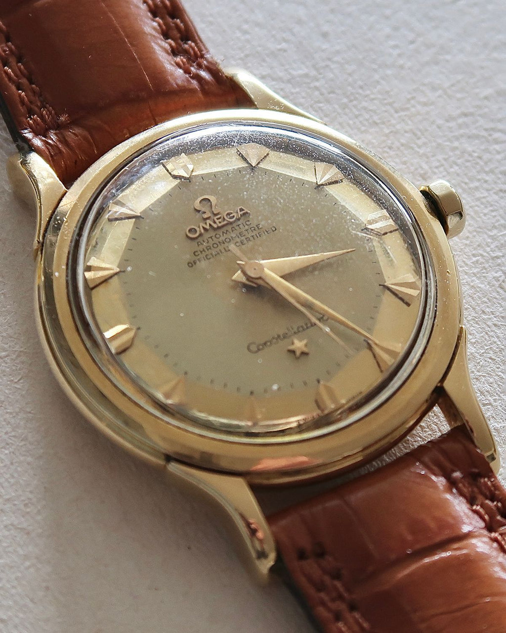Omega 2852
