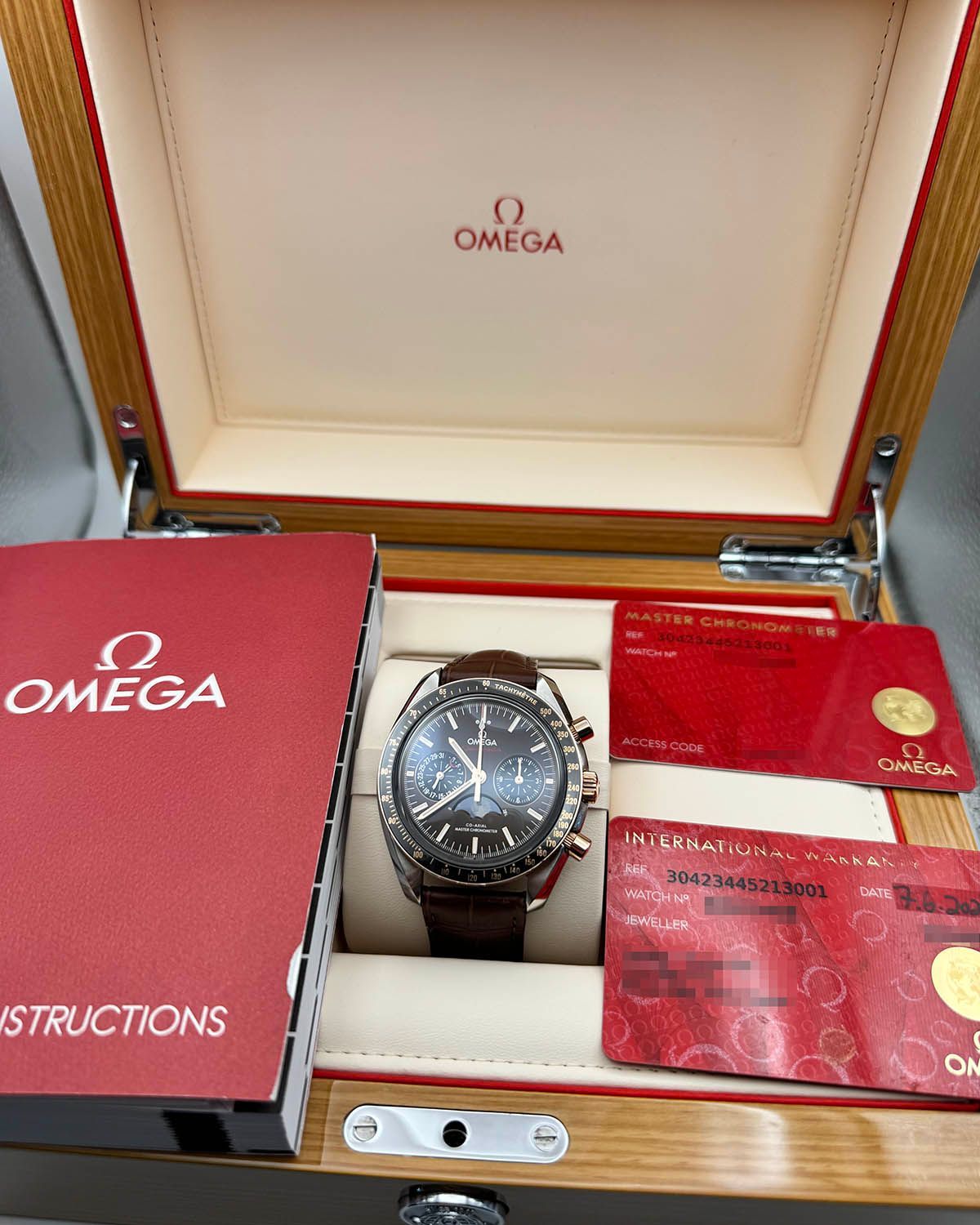 Omega 304.23.44.52.13.001