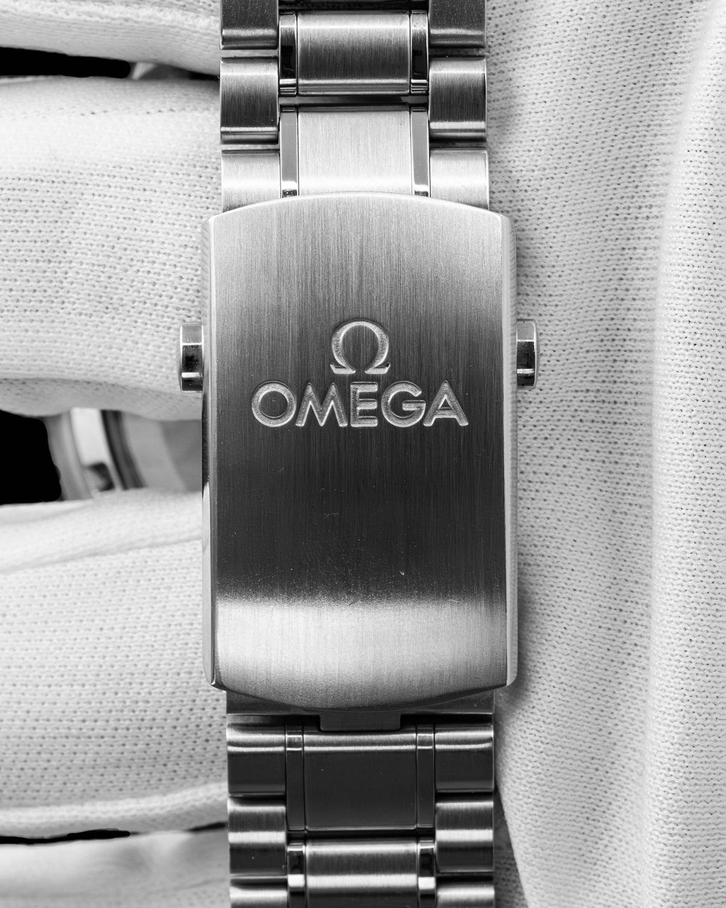 Omega 304.30.44.52.01.001