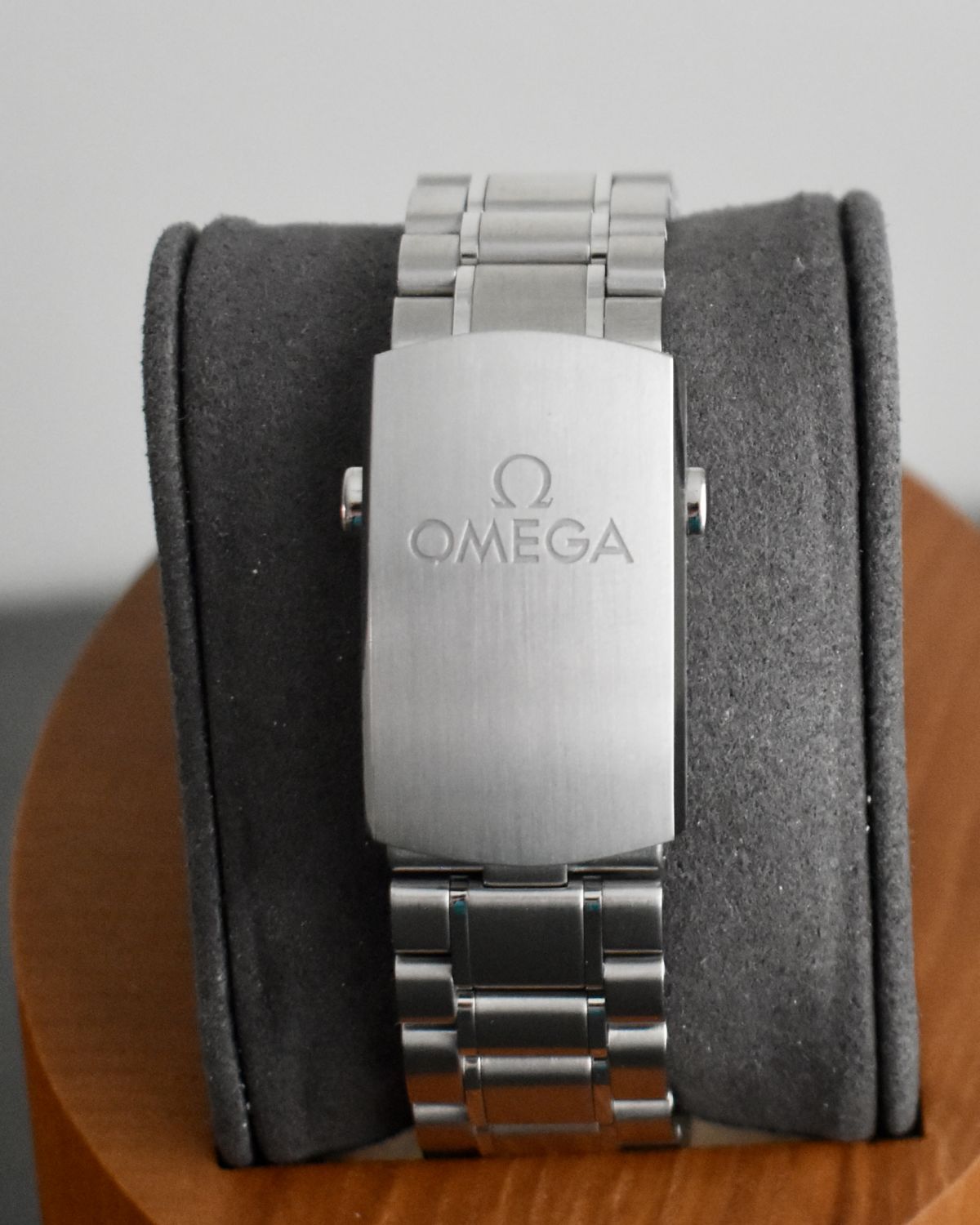 Omega 304.30.44.52.01.001