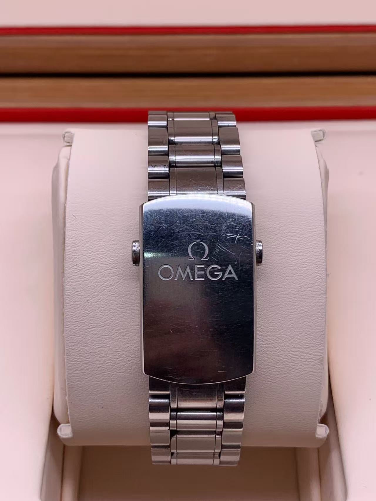 Omega 304.30.44.52.01.001