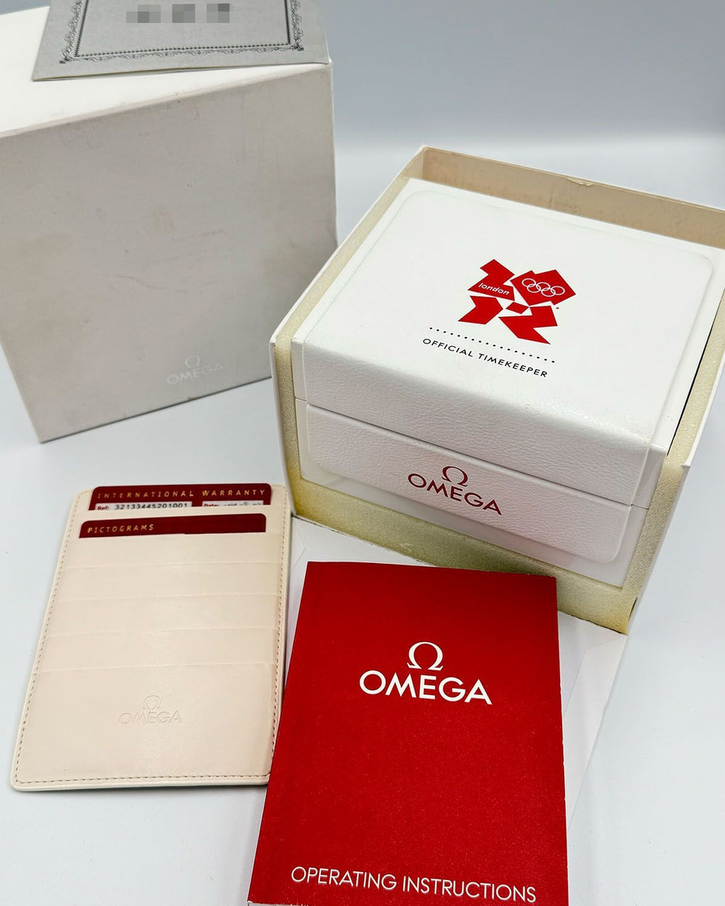 Omega 321.33.44.52.01.001