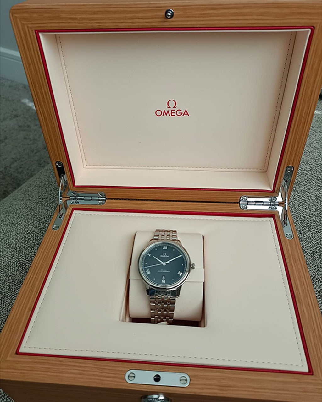 Omega 434.10.41.21.03.001