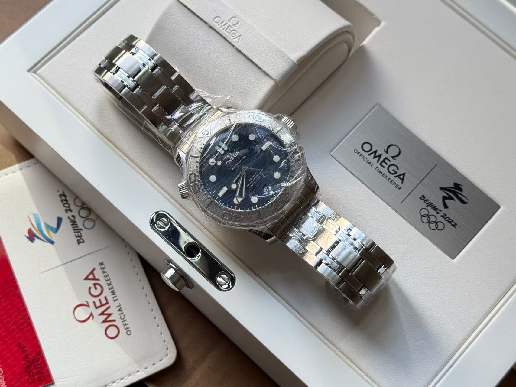 Omega 522.30.42.20.03.001