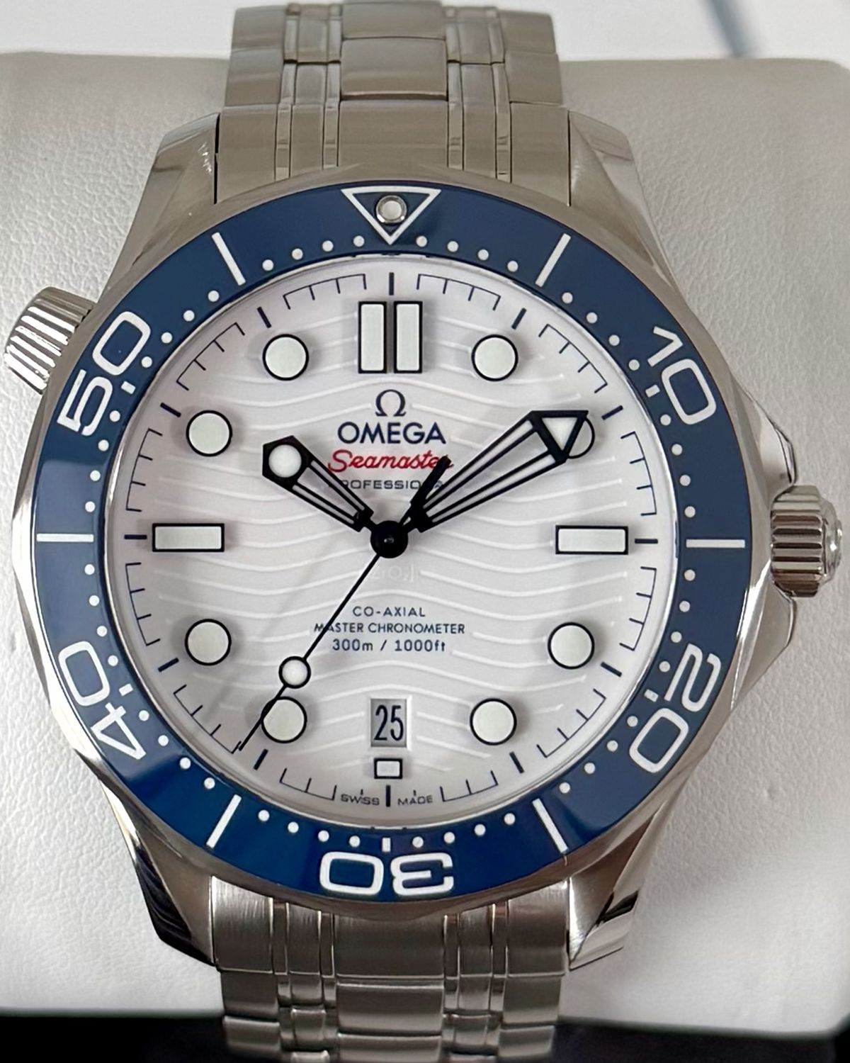 Omega 522.30.42.20.04.001
