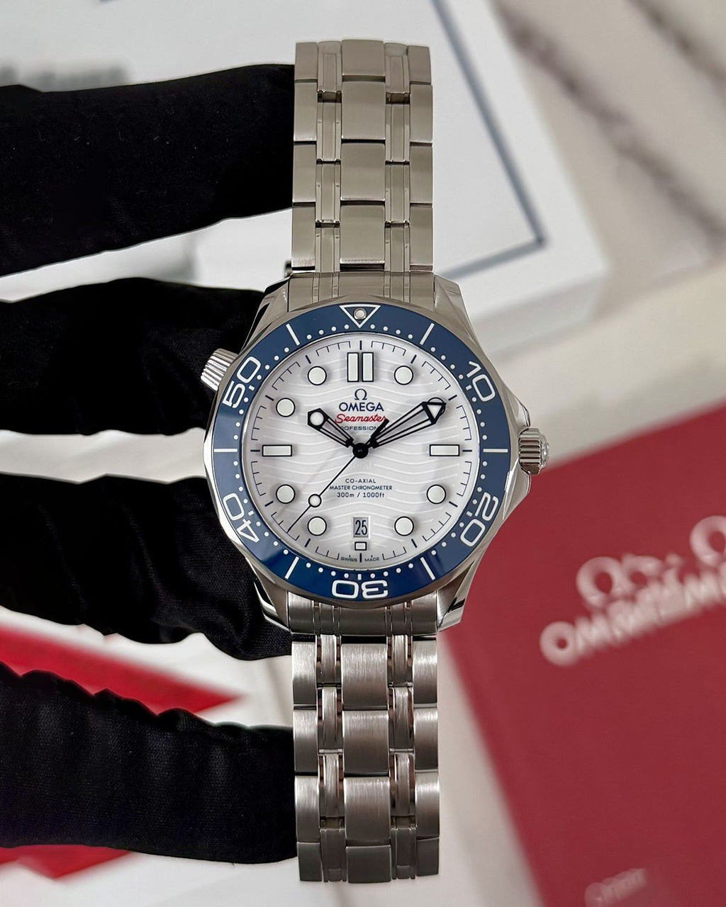 Omega 522.30.42.20.04.001