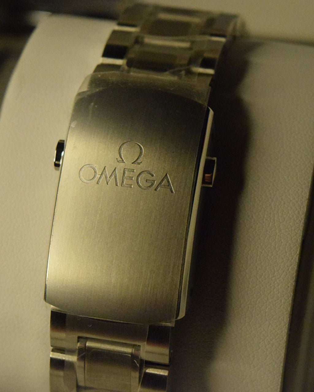Omega 522.30.42.30.03.001