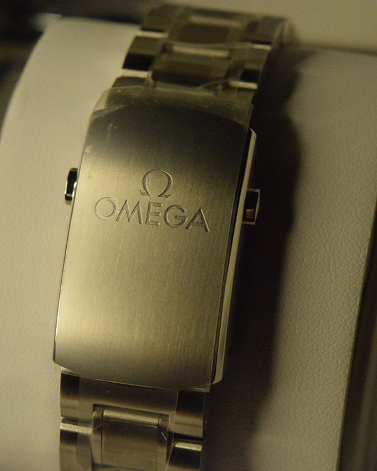 Omega 522.30.42.30.03.001