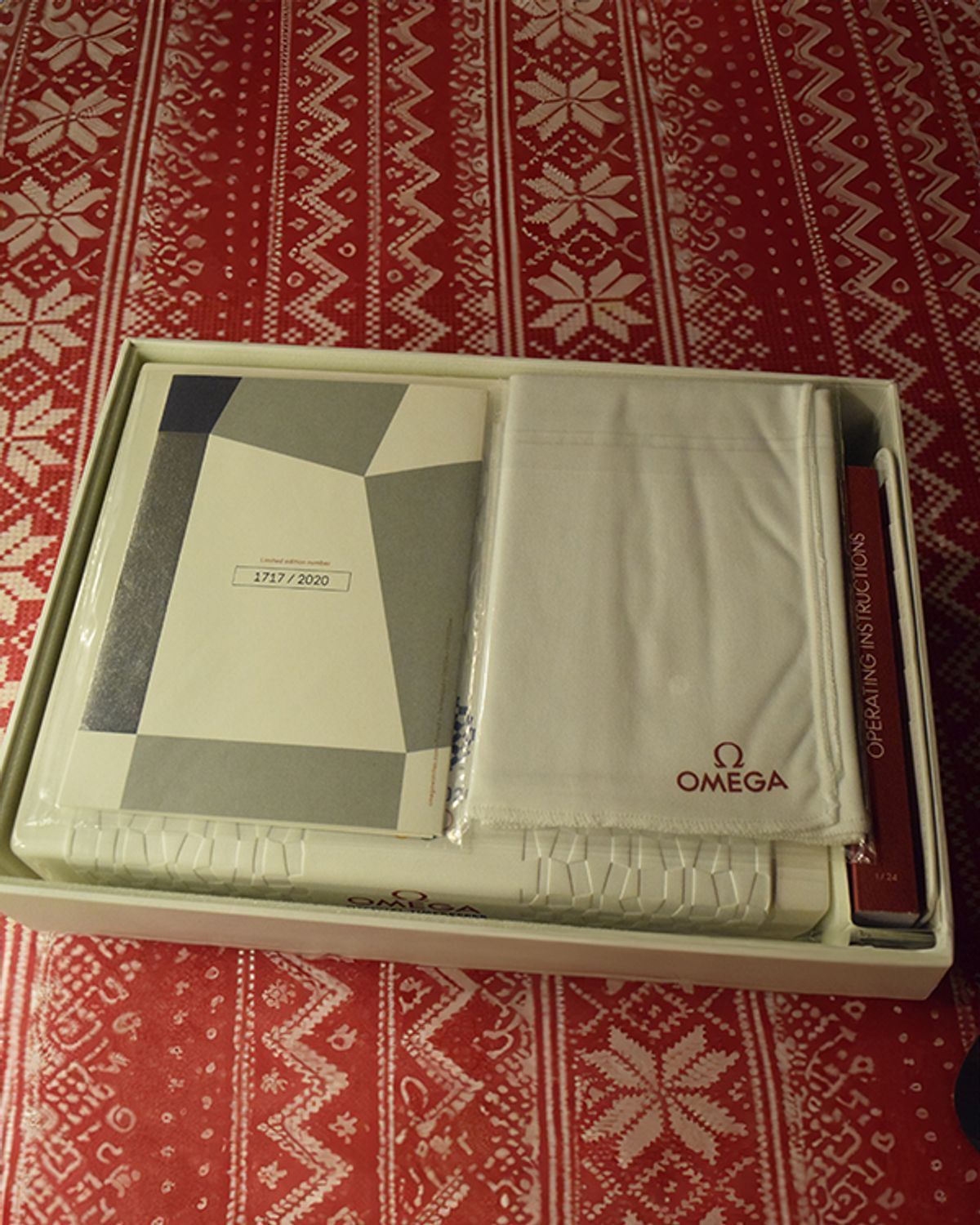 Omega 522.30.42.30.03.001