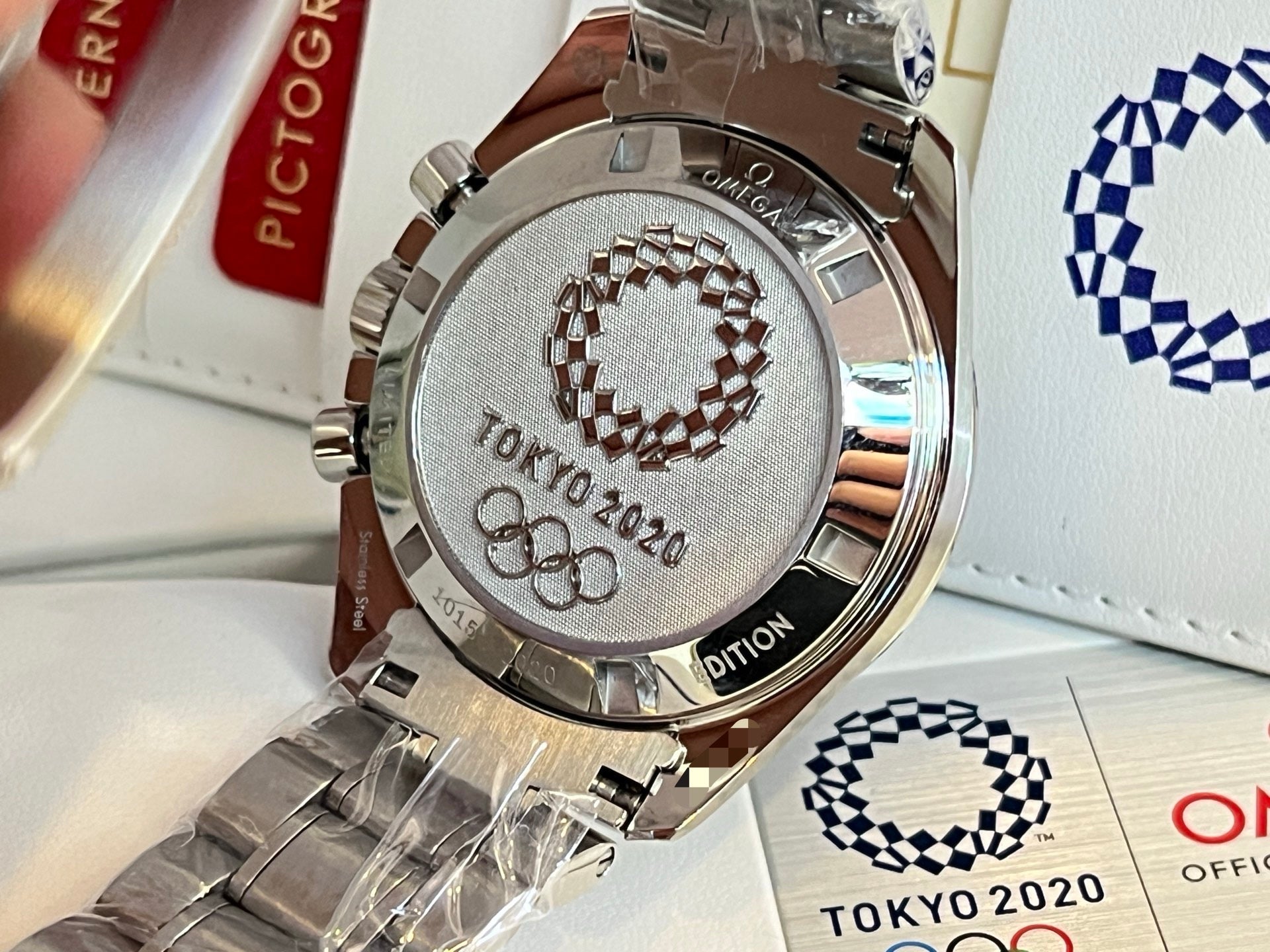 Omega 522.30.42.30.03.001