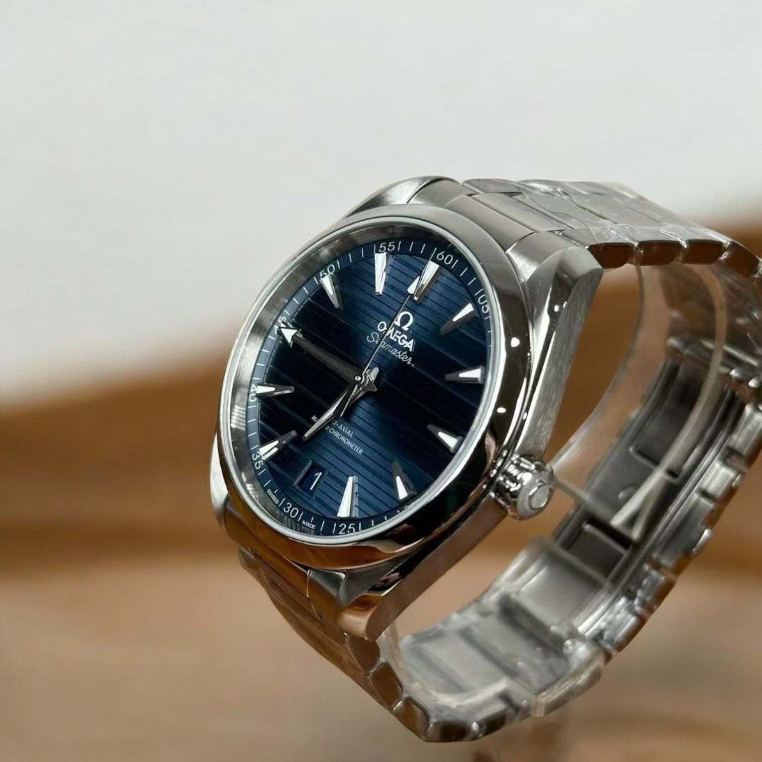 Omega LEQ2Y6