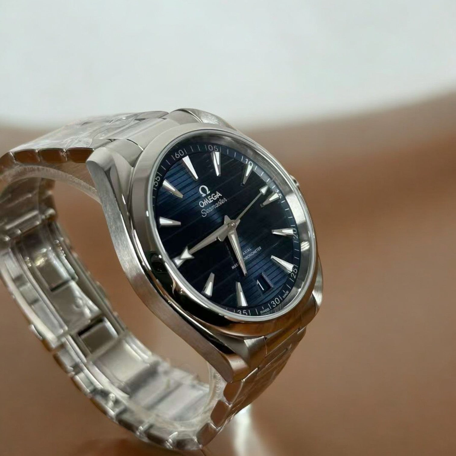 Omega LEQ2Y6